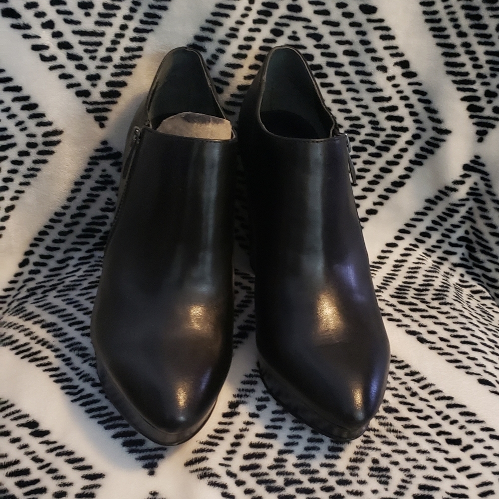Franco Sarto Sheila platform side zip black ankle boots